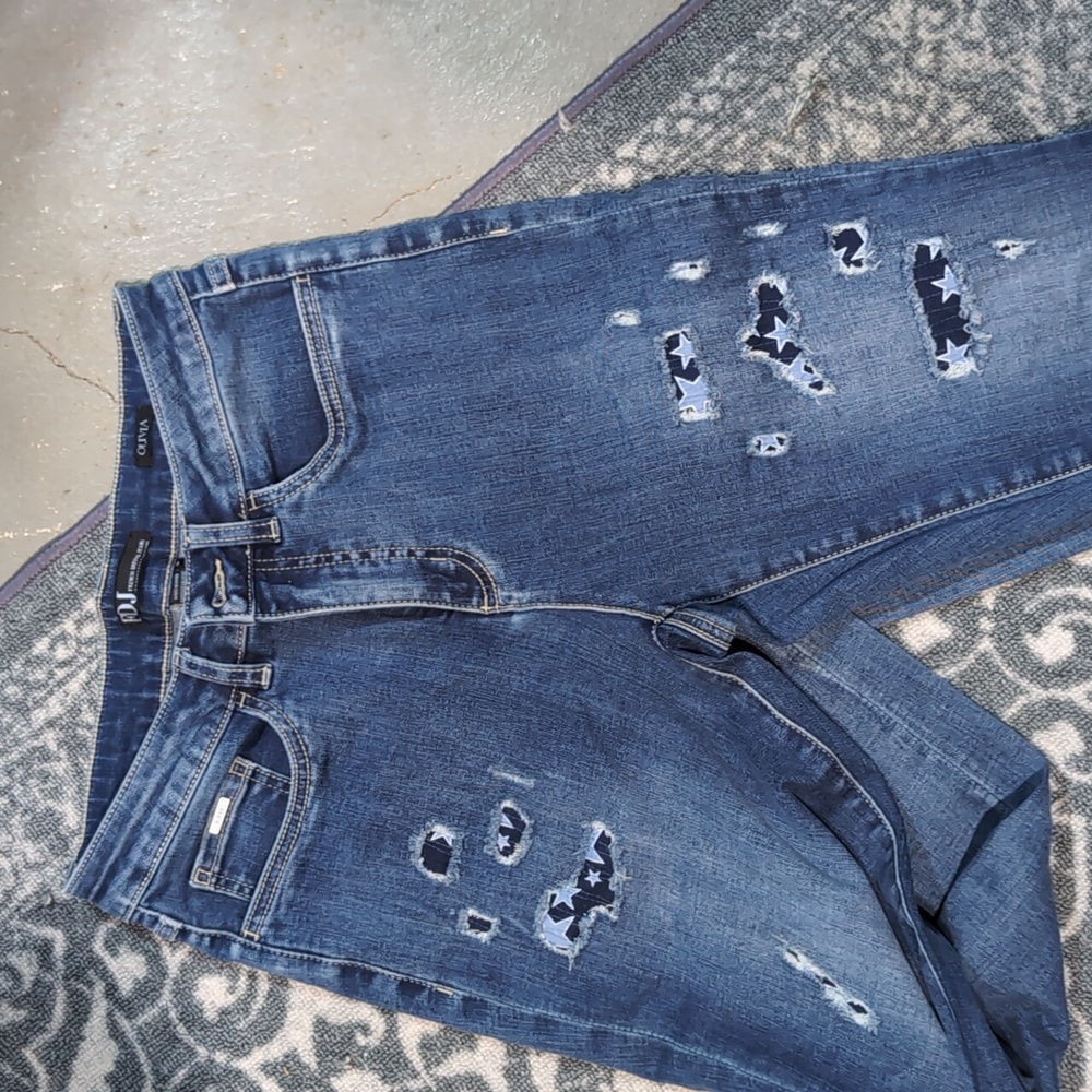 Distressed jeans - Picture 2 of 4